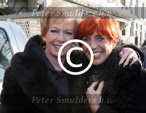 Amsterdam 13 januari 2012
Rob de Nijs 70 jaar concert in carre. Trea Dobbs met Ria Valk
Peter Smulders bv