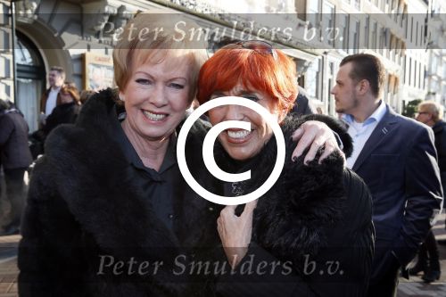 Amsterdam 13 januari 2012
Rob de Nijs 70 jaar concert in carre. Trea Dobbs met Ria Valk
Peter Smulders bv
