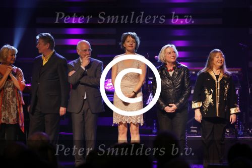 Amsterdam 13 januari 2012
Rob de Nijs 70 jaar concert in carre. Wieteke v Dort
Peter Smulders bv