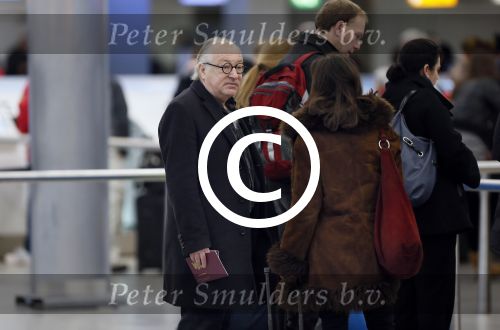 Schiphol 27 december 2012
Youp v t Hek en zijn vrouw Debbie Petter vertrekken vanaf schiphol op vakantie.
Peter Smulders bv