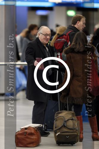 Schiphol 27 december 2012
Youp v t Hek en zijn vrouw Debbie Petter vertrekken vanaf schiphol op vakantie.
Peter Smulders bv