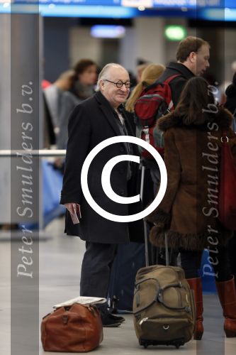 Schiphol 27 december 2012
Youp v t Hek en zijn vrouw Debbie Petter vertrekken vanaf schiphol op vakantie.
Peter Smulders bv