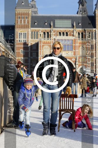 Amsterdam 12 januari 2014
Schaatsbaan op het museumplein. Max Bo en Anouk Smulders