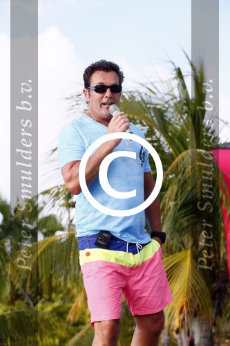 Curacao 31 december 2013
Gerard Joling bij Lions Dive op het strand.
