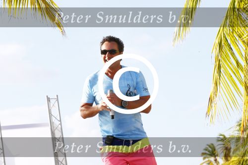 Curacao 31 december 2013
Gerard Joling bij Lions Dive op het strand.