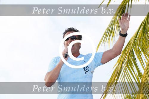 Curacao 31 december 2013
Gerard Joling bij Lions Dive op het strand.