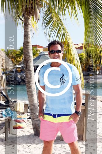 Curacao 31 december 2013
Gerard Joling bij Lions Dive op het strand.