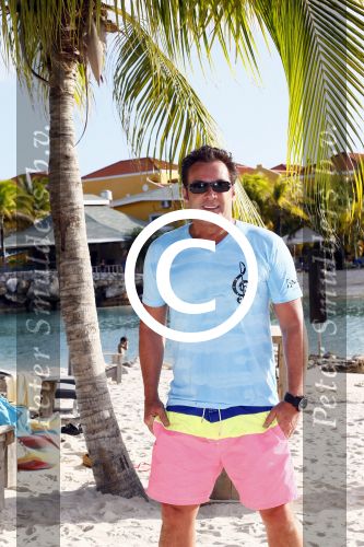 Curacao 31 december 2013
Gerard Joling bij Lions Dive op het strand.