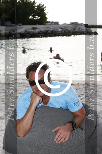 Curacao 31 december 2013
Gerard Joling bij Lions Dive op het strand.
