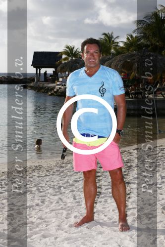 Curacao 31 december 2013
Gerard Joling bij Lions Dive op het strand.