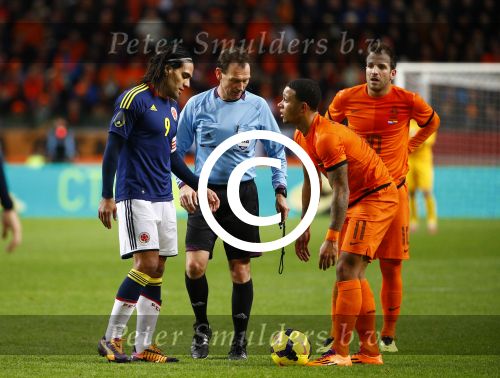 Amsterdam, 19 November 2013
Oefeninterland Nederland-Colombia, eindstand 0-0
Memphis Depay met naast hem Radamel Falcao
Foto Peter Smulders BV