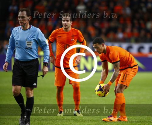Amsterdam, 19 November 2013
Oefeninterland Nederland-Colombia, eindstand 0-0
Memphis Depay met naast hem Radamel Falcao
Foto Peter Smulders BV