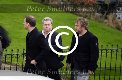 Fijnaart 10 januari 2015                                                                                                     Begrafenis van de vader van Frans en Dorus Bauer; Chris in de kerk in Fijnaart.De moeder van Frans en Mariska en de kinderen zijn natuurlijk aanwezig. Benno de Leeuw