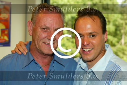 Hilversum 11 juni 2003

Koos alberts presentatie dvd en cd

Frans Bauer andre v duin albert verlinde en joke alberts


Peter Smulders bv