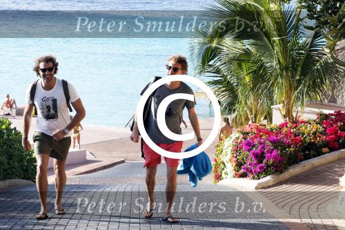 Curacao 2 januari 2015
Ewout Genemans met zijn broer Bauke bij beach club Karakter op Coral Estate.