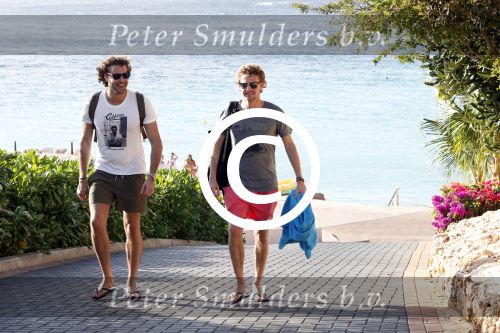 Curacao 2 januari 2015
Ewout Genemans met zijn broer Bauke bij beach club Karakter op Coral Estate.