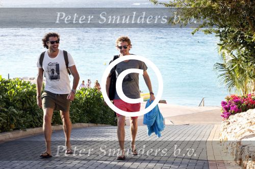 Curacao 2 januari 2015
Ewout Genemans met zijn broer Bauke bij beach club Karakter op Coral Estate.