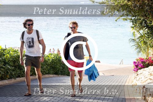 Curacao 2 januari 2015
Ewout Genemans met zijn broer Bauke bij beach club Karakter op Coral Estate.