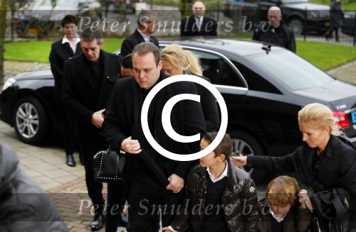 Fijnaart 10 januari 2015                                                                                                     Begrafenis van de vader van Frans en Dorus Bauer; Chris in de kerk in Fijnaart.De moeder van Frans en Mariska en de kinderen zijn natuurlijk aanwezig.