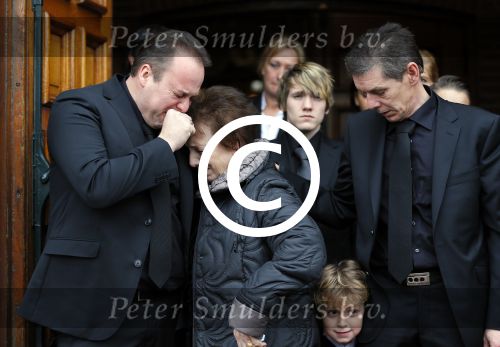 Fijnaart 10 januari 2015                                                                                                     Begrafenis van de vader van Frans en Dorus Bauer; Chris in de kerk in Fijnaart.De moeder van Frans en Mariska en de kinderen zijn natuurlijk aanwezig.