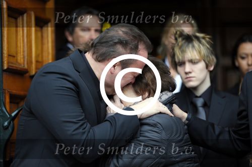 Fijnaart 10 januari 2015                                                                                                     Begrafenis van de vader van Frans en Dorus Bauer; Chris in de kerk in Fijnaart.De moeder van Frans en Mariska en de kinderen zijn natuurlijk aanwezig.