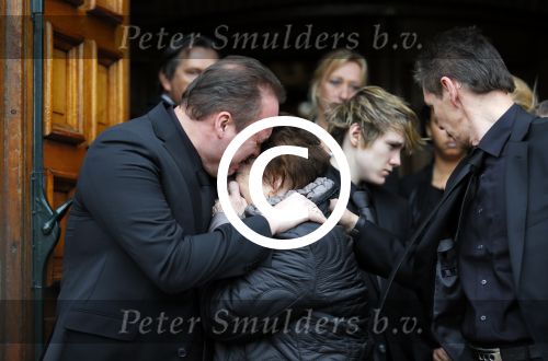 Fijnaart 10 januari 2015                                                                                                     Begrafenis van de vader van Frans en Dorus Bauer; Chris in de kerk in Fijnaart.De moeder van Frans en Mariska en de kinderen zijn natuurlijk aanwezig.