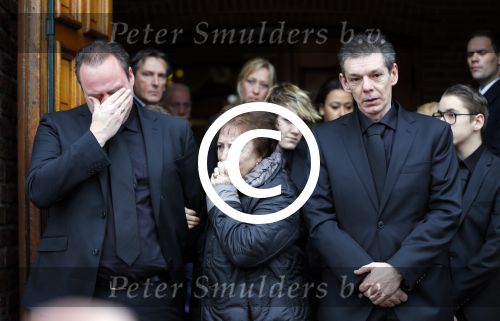 Fijnaart 10 januari 2015                                                                                                     Begrafenis van de vader van Frans en Dorus Bauer; Chris in de kerk in Fijnaart.De moeder van Frans en Mariska en de kinderen zijn natuurlijk aanwezig.