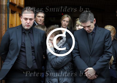 Fijnaart 10 januari 2015                                                                                                     Begrafenis van de vader van Frans en Dorus Bauer; Chris in de kerk in Fijnaart.De moeder van Frans en Mariska en de kinderen zijn natuurlijk aanwezig.