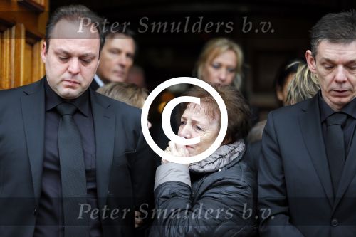 Fijnaart 10 januari 2015                                                                                                     Begrafenis van de vader van Frans en Dorus Bauer; Chris in de kerk in Fijnaart.De moeder van Frans en Mariska en de kinderen zijn natuurlijk aanwezig.