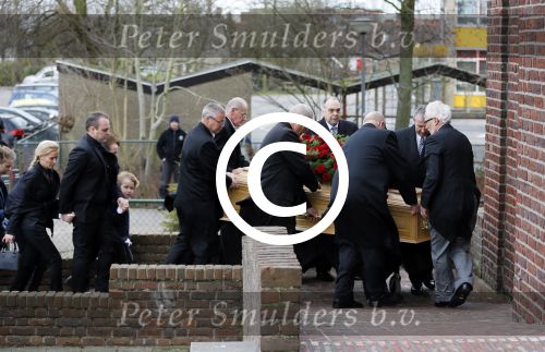 Fijnaart 10 januari 2015                                                                                                     Begrafenis van de vader van Frans en Dorus Bauer; Chris in de kerk in Fijnaart.De moeder van Frans en Mariska en de kinderen zijn natuurlijk aanwezig.