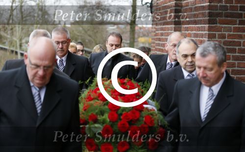 Fijnaart 10 januari 2015                                                                                                     Begrafenis van de vader van Frans en Dorus Bauer; Chris in de kerk in Fijnaart.De moeder van Frans en Mariska en de kinderen zijn natuurlijk aanwezig.
