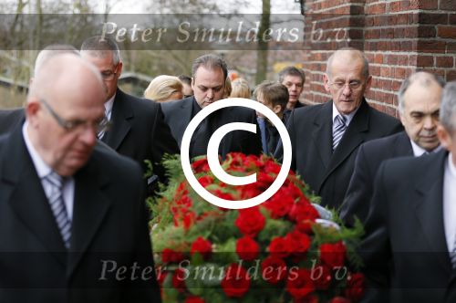 Fijnaart 10 januari 2015                                                                                                     Begrafenis van de vader van Frans en Dorus Bauer; Chris in de kerk in Fijnaart.De moeder van Frans en Mariska en de kinderen zijn natuurlijk aanwezig.