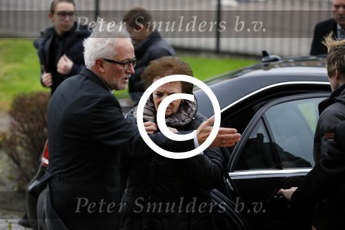 Fijnaart 10 januari 2015                                                                                                     Begrafenis van de vader van Frans en Dorus Bauer; Chris in de kerk in Fijnaart.De moeder van Frans en Mariska en de kinderen zijn natuurlijk aanwezig.