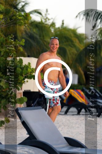 Curacao 31 december 2014
Judoka Henk Grol op het strand van Lions Dive