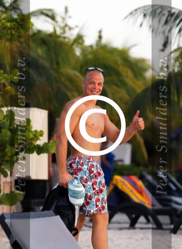 Curacao 31 december 2014
Judoka Henk Grol op het strand van Lions Dive