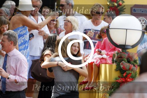 Curacao 31 december 2014
Willeke Alberti Jeroen Krabbe met vrouw Herma Krabbe zoon Jasper krabbe ( met dochters) Rogier van Boxtel en Derek Bolt bij het vuurwerk van Avila Beach hotel op Curacao vanwege oud en nieuw jaar