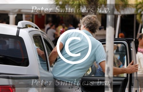 Curacao 1 januari 2015
Jeroen Pauw arriveert met zijn vriendin Nimet Groeneweg op  vliegveld Hato om hier samen met haar een vakantie te vieren.