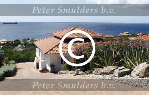 Curacao 20 december 2014
Jeroen Pauw heeft op Coral EState een villa/huis gekocht met een zwembad en zzezicht. Coral Estate is het mmoiste park op Curacao.