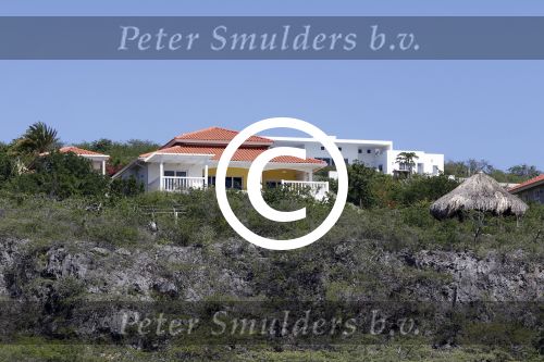 Curacao 20 december 2014
Jeroen Pauw heeft op Coral EState een villa/huis gekocht met een zwembad en zzezicht. Coral Estate is het mmoiste park op Curacao.