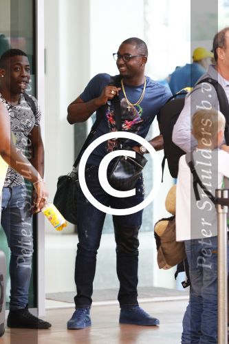 Curacao 1 januari 2015
Jetro Willems en zijn vriendin vliegen vanaf Curacao terug naar Nederland om daar aan de tweede seizoenshelft te beginnen met zijn club PSV
