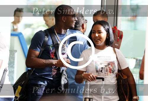 Curacao 1 januari 2015
Jetro Willems en zijn vriendin vliegen vanaf Curacao terug naar Nederland om daar aan de tweede seizoenshelft te beginnen met zijn club PSV