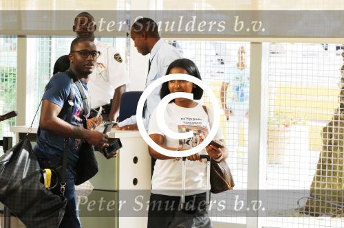 Curacao 1 januari 2015
Jetro Willems en zijn vriendin vliegen vanaf Curacao terug naar Nederland om daar aan de tweede seizoenshelft te beginnen met zijn club PSV
