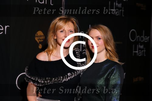 Amsterdam 12 januari 2015
Premiere onder het hart in het Anne theater.
Johanna ter Steege met dochter Hanna Obbeek