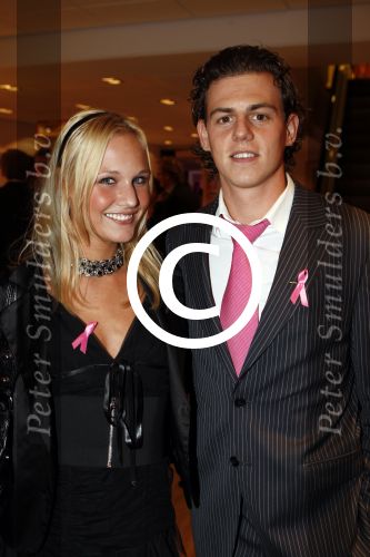 Amsterdam 1 oktober 2007
Kick off van de pink ribbon maand in de amsterdam arena. Kimberly Klaver en ....
Peter Smulders bv