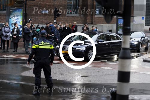 Amsterdam 13 januari 2015
Nieuwjaarsreceptie Koning Willem Alexander en Koningin Maxima in het paleis op de dam.
Ze arriveren in hun verlengde audi A8