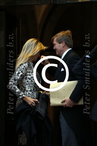 Amsterdam 14 januari 2015
Centaal station van Amsterdam gezien vanuit het eye theater.Koning Willem Alexander en koningin Maxima arriveren bij het paleis op de dam voor de nieuwjaarsreceptie.
