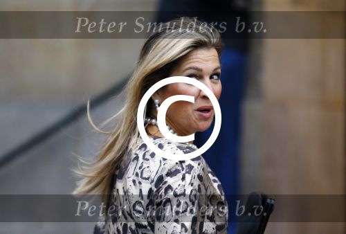 Amsterdam 14 januari 2015
Centaal station van Amsterdam gezien vanuit het eye theater.Koning Willem Alexander en koningin Maxima arriveren bij het paleis op de dam voor de nieuwjaarsreceptie.