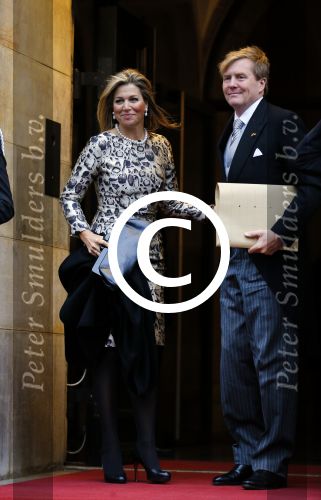Amsterdam 14 januari 2015
Centaal station van Amsterdam gezien vanuit het eye theater.Koning Willem Alexander en koningin Maxima arriveren bij het paleis op de dam voor de nieuwjaarsreceptie.