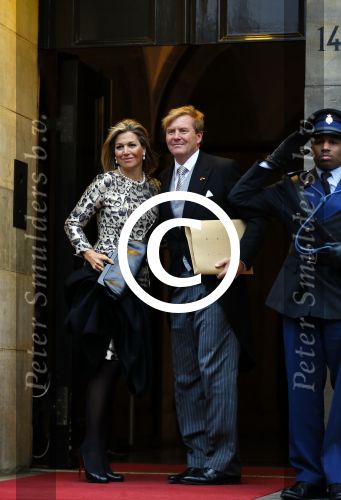Amsterdam 14 januari 2015
Centaal station van Amsterdam gezien vanuit het eye theater.Koning Willem Alexander en koningin Maxima arriveren bij het paleis op de dam voor de nieuwjaarsreceptie.