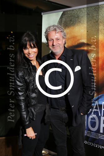 Amsterdam 14 januari 2015
Premiere Greencard warriors van Miriam Kruishoop in het eye theater.
Mark Teurlings met partner Yvette